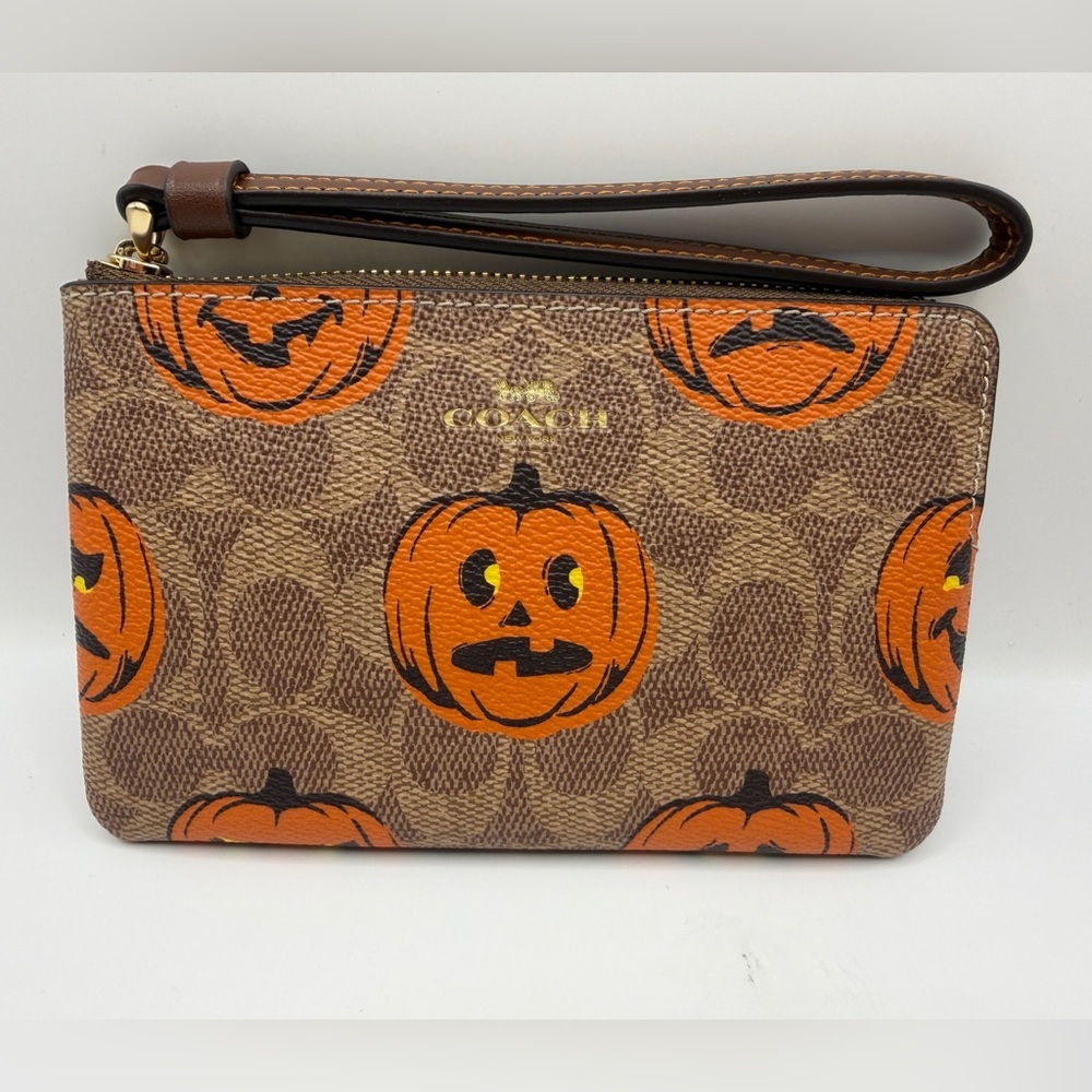 Coach Pumpkin Corner Zip Wristlet NWT - Picture 4 of 14